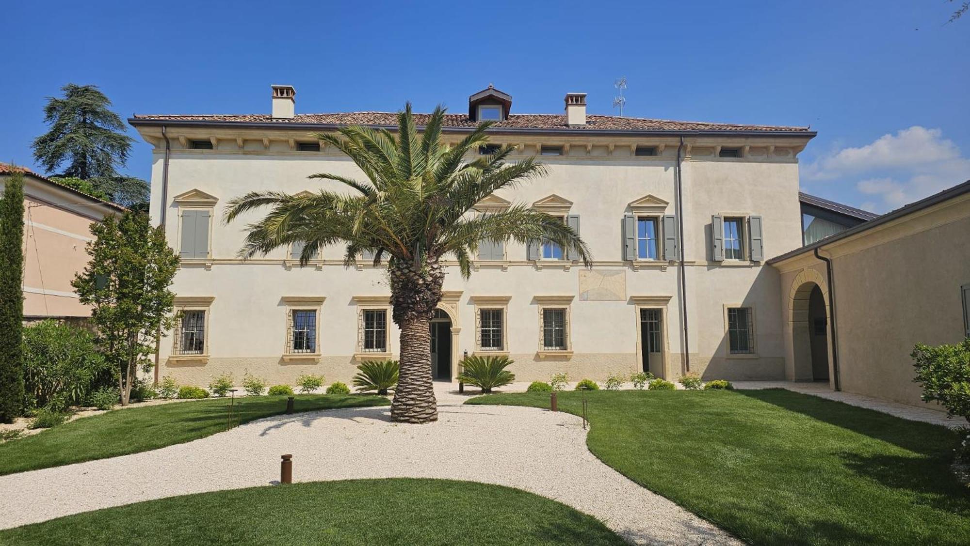 Villa Tosi - Luxury Apartments In Villa Veneta Tregnago Exterior photo